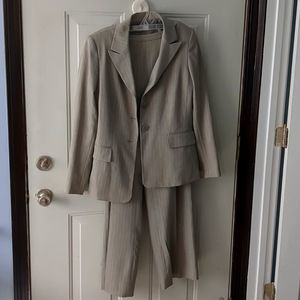 Summer suit with pants